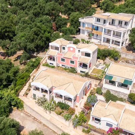 Beach Two Bedroom Maisonette With Sea View בית נופש *