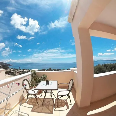 Holiday home Beach Two Bedroom Maisonette With Sea View Barbati