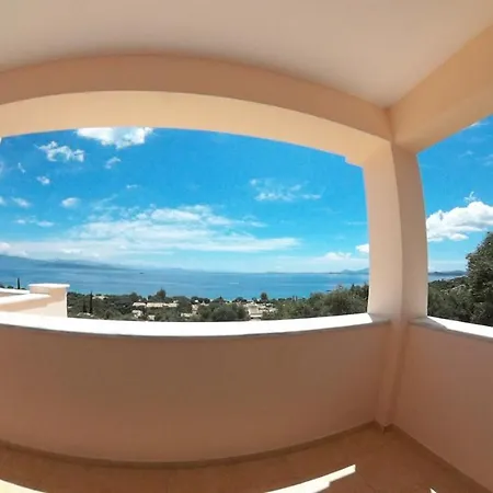 Beach Two Bedroom Maisonette With Sea View