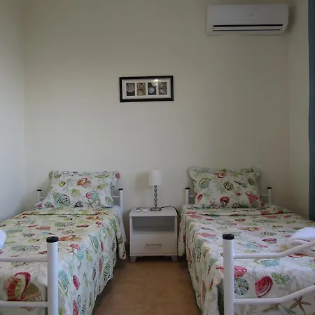 Beach Two Bedroom Maisonette With Sea View